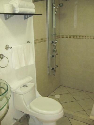 Madero Suites Coatzacoalcos Szoba fotó