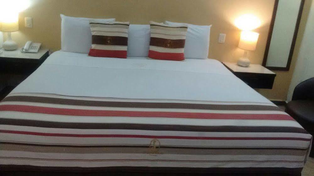 Madero Suites Coatzacoalcos Kültér fotó